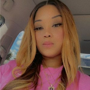 Meet your Posher, Toyshia